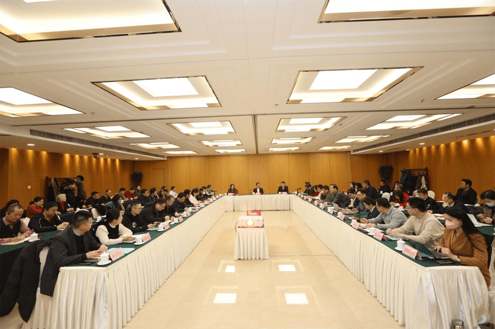 務(wù)虚求实定思路 凝心聚力谋新(xīn)篇｜中國(guó)信息协会召开分(fēn)支机构工作座谈会